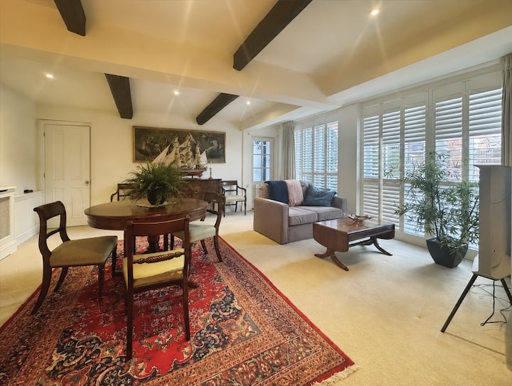 Historic Georgian Garden Apartment With Parking - Farnham