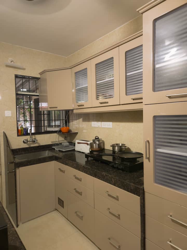 Full kitchen image 3