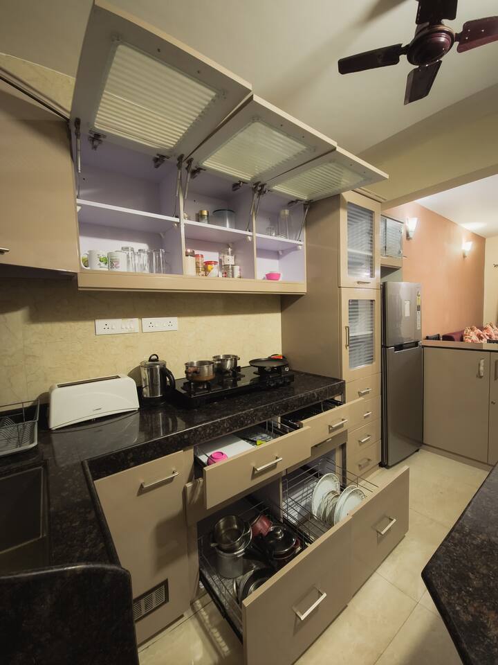 Full kitchen image 6