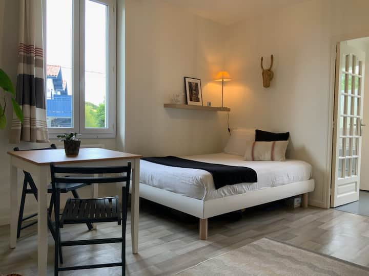 Studio Lumineux Biarritz 
Parking Privé Gratuit - Biarritz