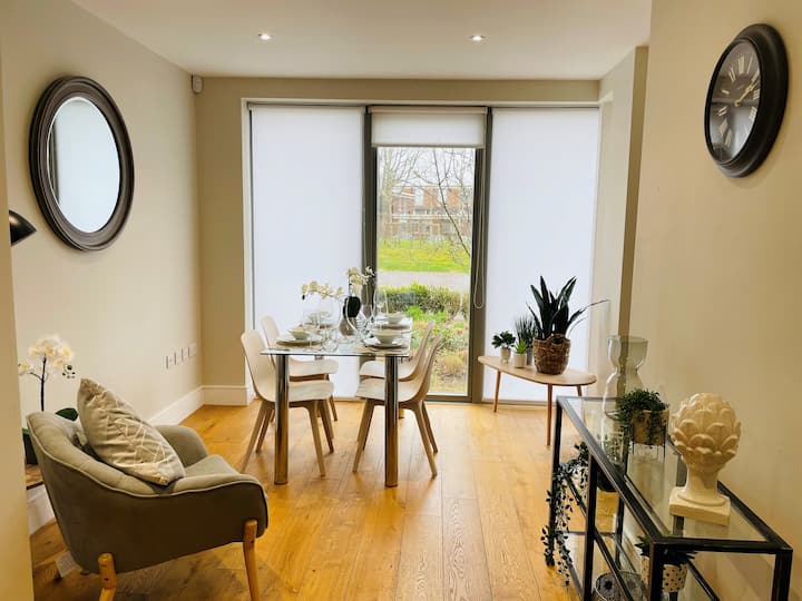 3 Bed House Near Bicester Village & Train Station - Bicester