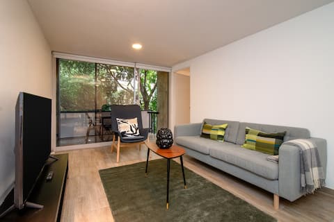 Top Airbnb: Terrace & Trees | Heart of Zona Rosa | Walk 2 Roma in Juárez