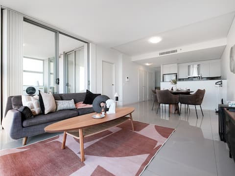 Popular Airbnb listing: 'VIP Lounge' · Cosy 2 bedroom Apartment in Mascot in Mascot