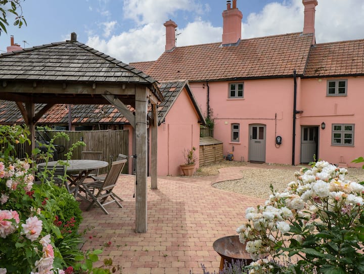 The Mallows - Fakenham