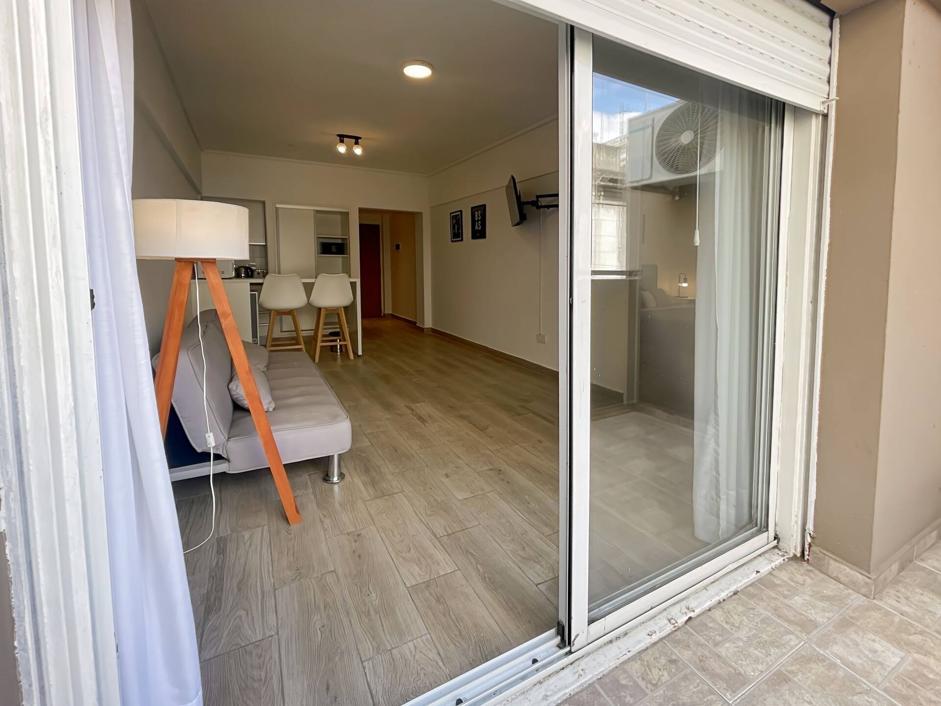 Studio with double bed and pool