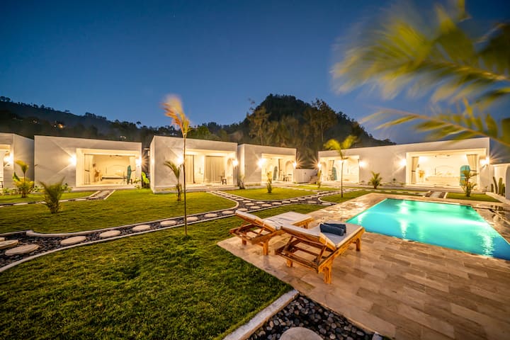 3 Bed Room Cabin At Under Hill Bali - Kintamani
