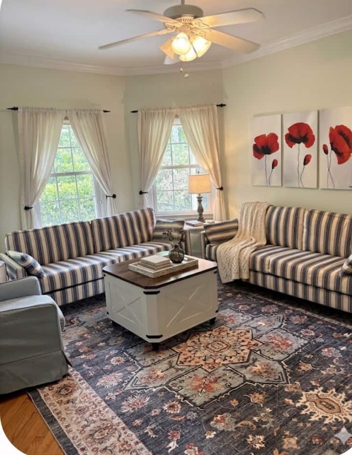 Beach Escape: Sunsets, Sand & Nature-sleeps 12-4br - Cape May, NJ