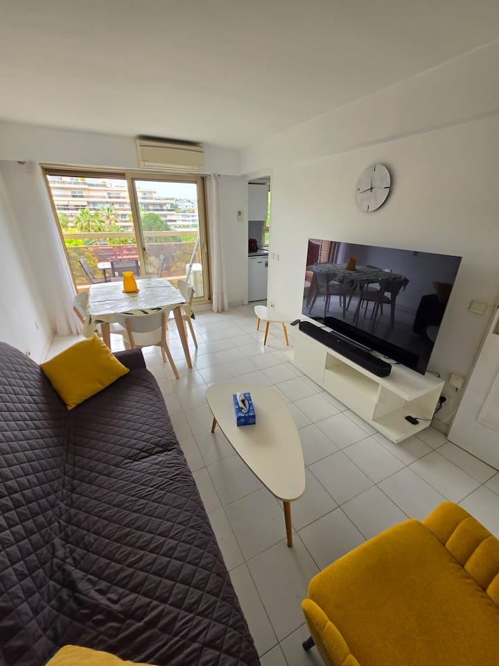 T2 40m2 Lumineux, Balcon, éQuipé, Proche Plages - Juan-les-Pins
