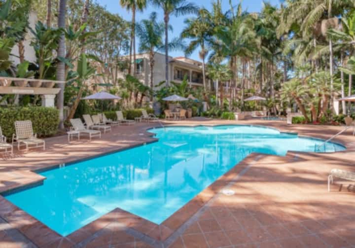 Beachside Living At El Escorial In Santa Barbara - Santa Bárbara, CA