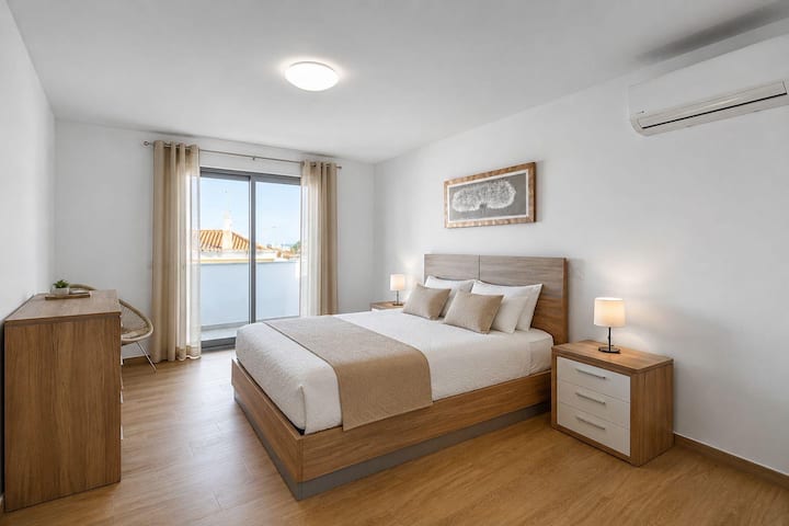 Villa Na Avenida Da Praia - アルトゥーラ