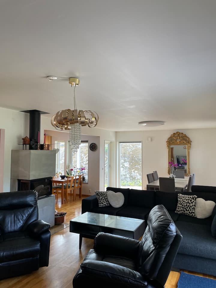 Spacious 3-bedroom Villa Close To Sea & Nature - Vaxholm