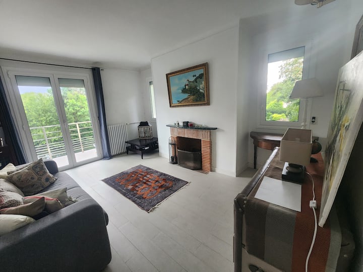 Vue Sur La Rivière, Appartement Lumineux - Nemours