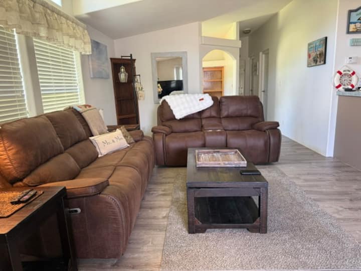 Bay Breezes & Beach Waves 2br + Dbl Twin Nook/2 Ba - Ocean Park, WA