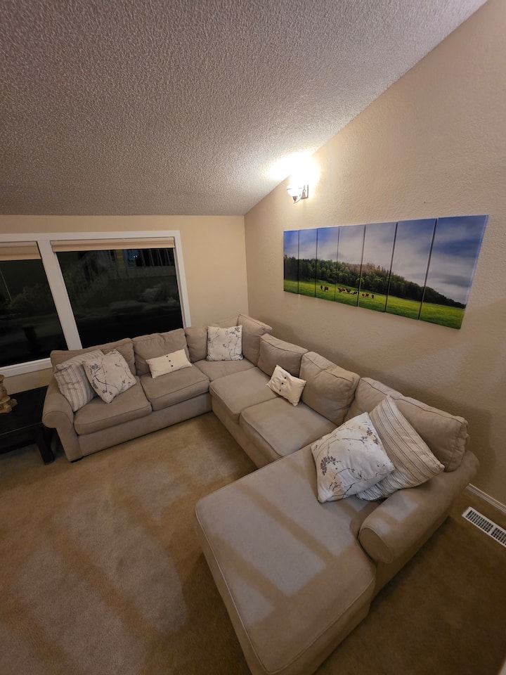 Luxury Living In A Master Suite - Medford, OR