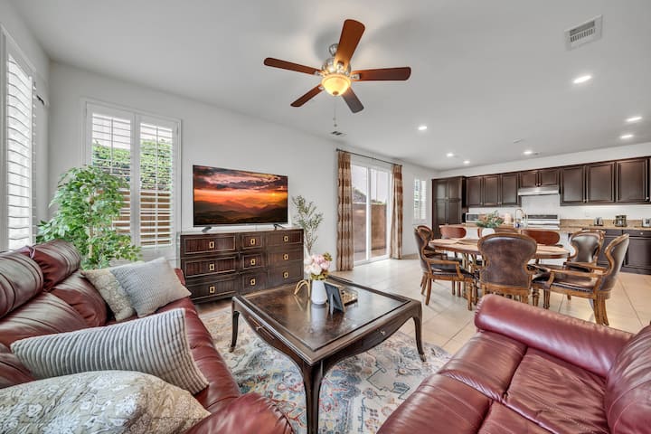 Elegant Coastal Living On Balboa Blvd E#42615 - Newport Beach, CA