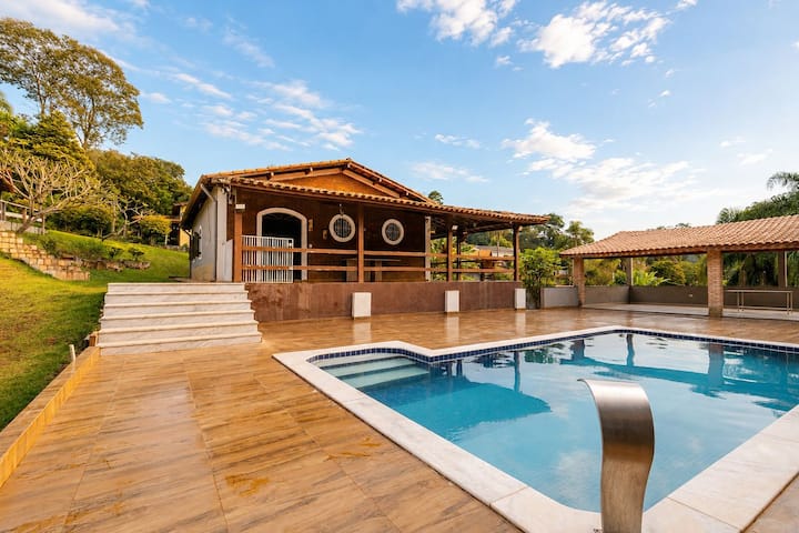 Chácara Com Piscina E Churrasqueira | São Roque - Araçariguama