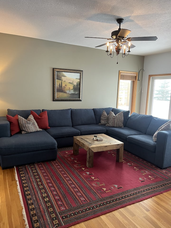 Waterfront Escape On Lake Eugenia - Ontario