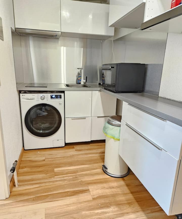 Kleine 2 Zimmer Wohnung, 2km Von Altstadt - Freiburg
