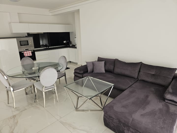 Apartman Anna Sa Zajedničkim Bazenom Uz More - Medulin