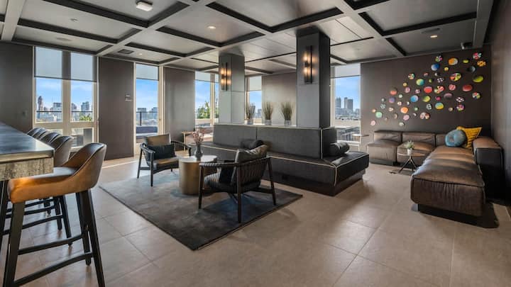 City Views & Luxury Amenities Near Stadium - Atlanta, GA
