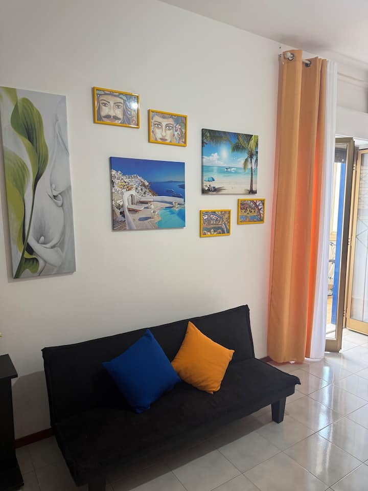 Mediterranea A 50 Mt Dal Mare - Acireale
