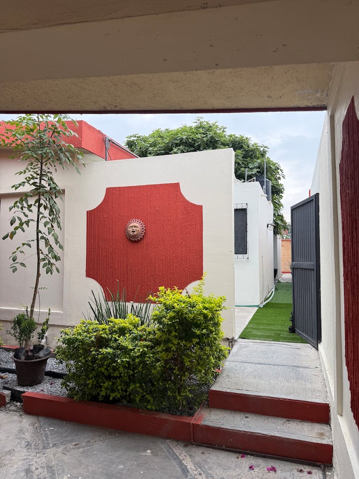 Depto. Muy Amplio Al Norte, 2 Habitaciones - Saltillo