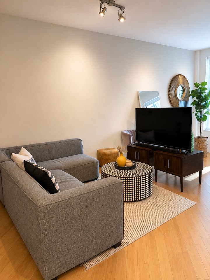 World Cup Ready! Stylish Uptown Dallas Retreat - Dallas, TX