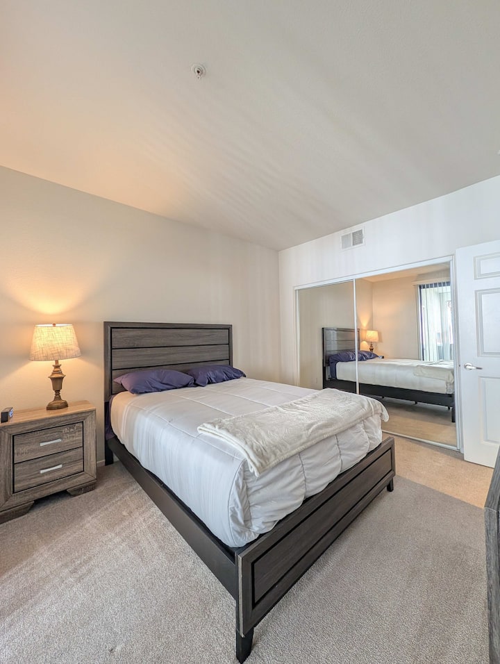 Fully Furnished 1br In Misson Valley W/ Parking - San Diego, CA