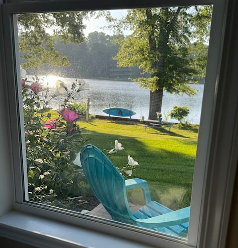 Lakeside Retreat