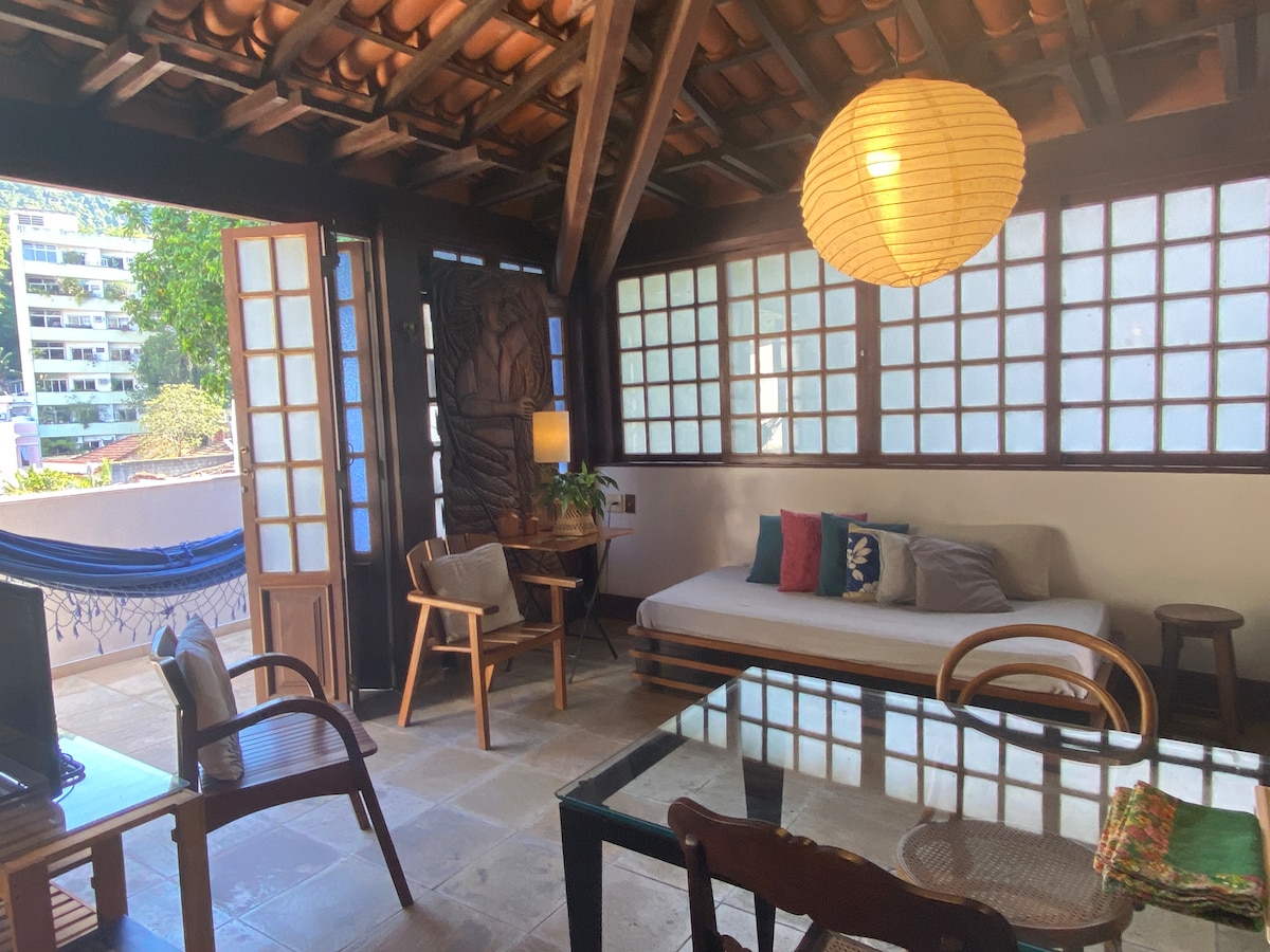 Popular Airbnb listing: Charming Loft with Balcony and Corcovado View in Cosme Velho