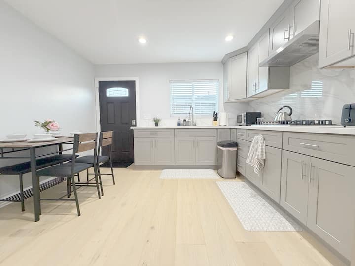 Sleep 5| 2bd 1ba Disneyland Home| Anaheim Cc - Anaheim, CA