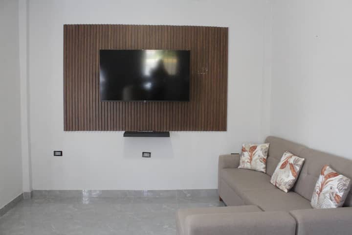 Casita Moderna A 4 Cuadras De La Plaza Mayor. - Chimbote