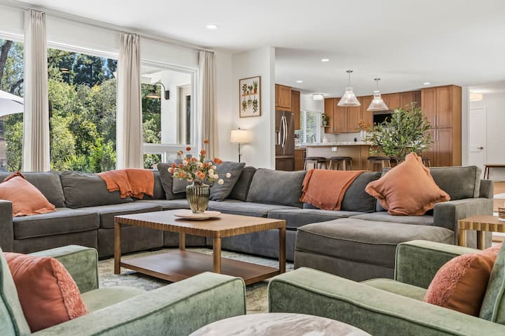 Stunning 4br Estate | Secluded Folsom Getaway - Folsom, CA