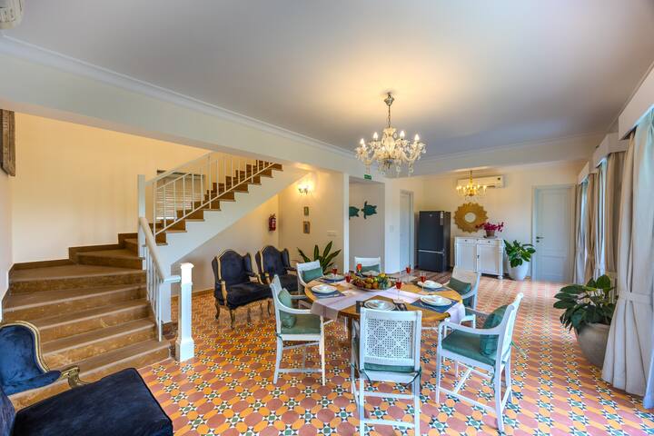 Dining area image 2