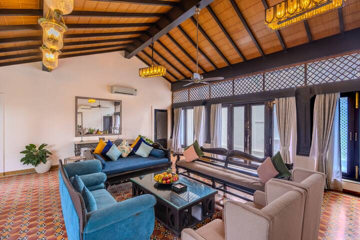 Living room image 2
