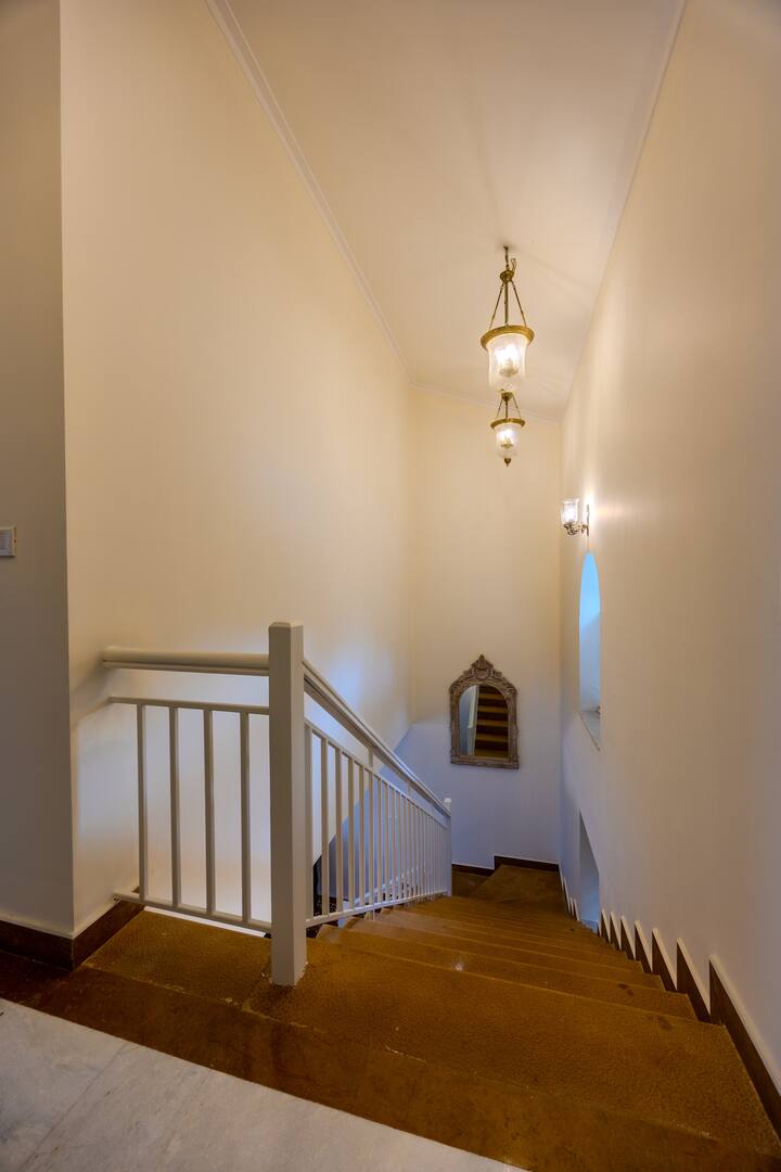 Living room image 6