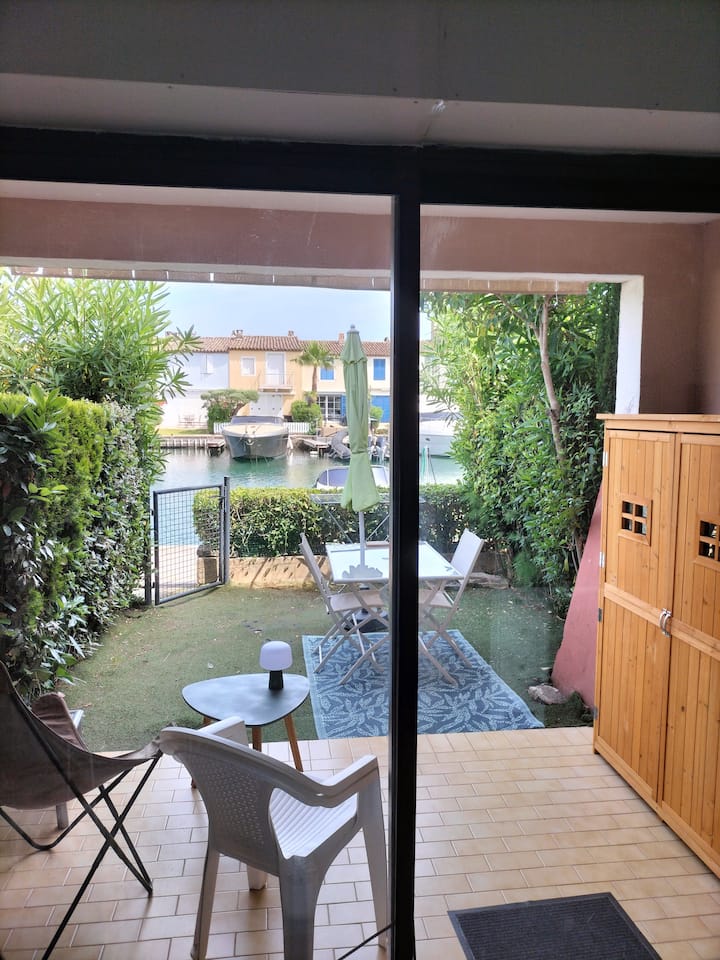 T2 Avec Extérieur Entre Plage Et Canaux - Grimaud