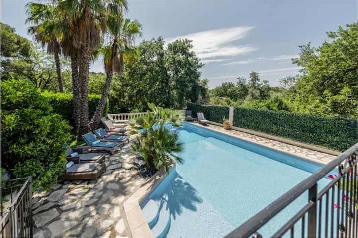 ÉLégante Villa Avec 5 000 M² De Jardin Privé - Niza