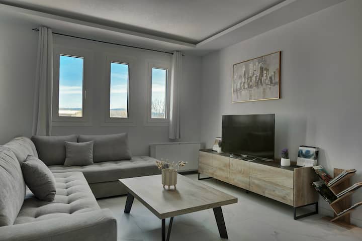Villa Evianna-new!(3 Bedrooms With A Heated Pool). - Creta