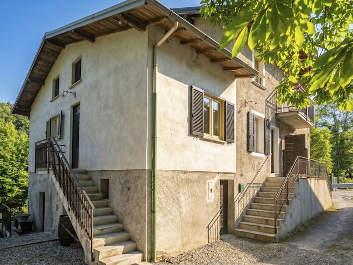 Umbi By Interhome - Bellano