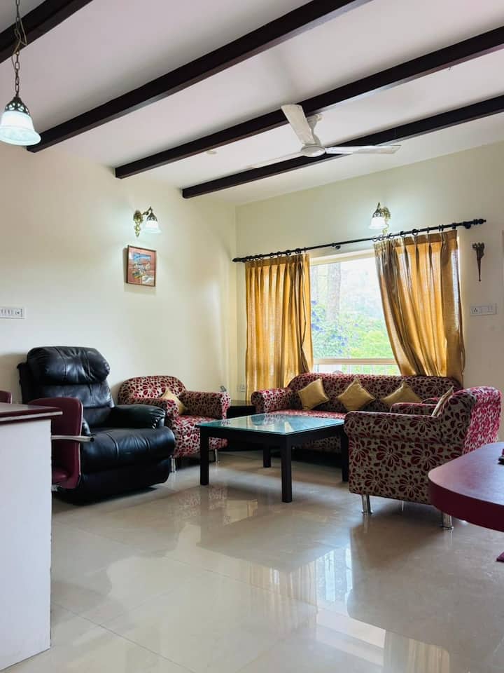 The Skylodge Near Kainchi Dham - Bhimtal