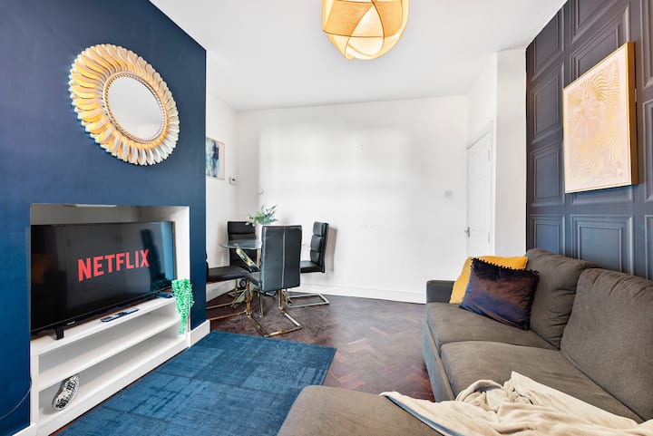 3 Bed House | Chester | Sleeps 6 | 3 Beds - Chester Zoo