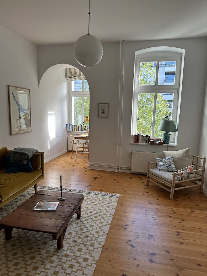 Heller Altbau Mit Balkon Am Prenzlauer Berg - Berlin
