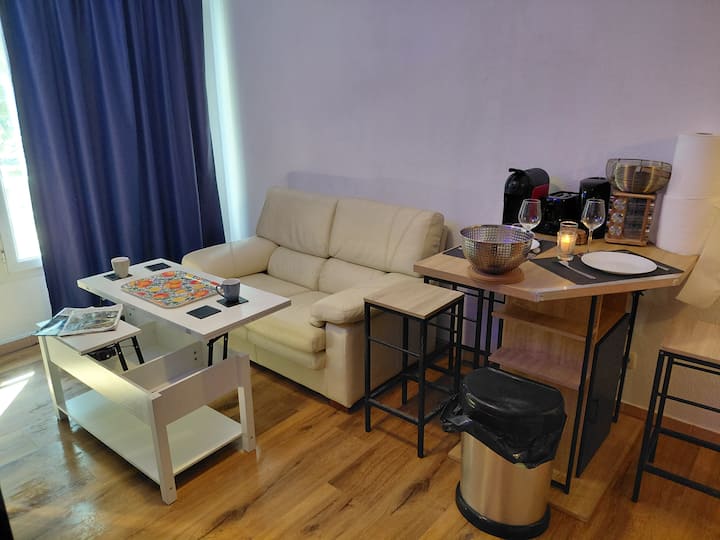 Joli Studio Climatisé Avec Place De Parking Privé - Avignon