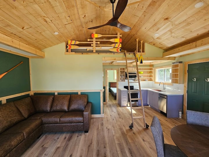 Balsam Lake Bear Cottage Retreat - Fenelon Falls