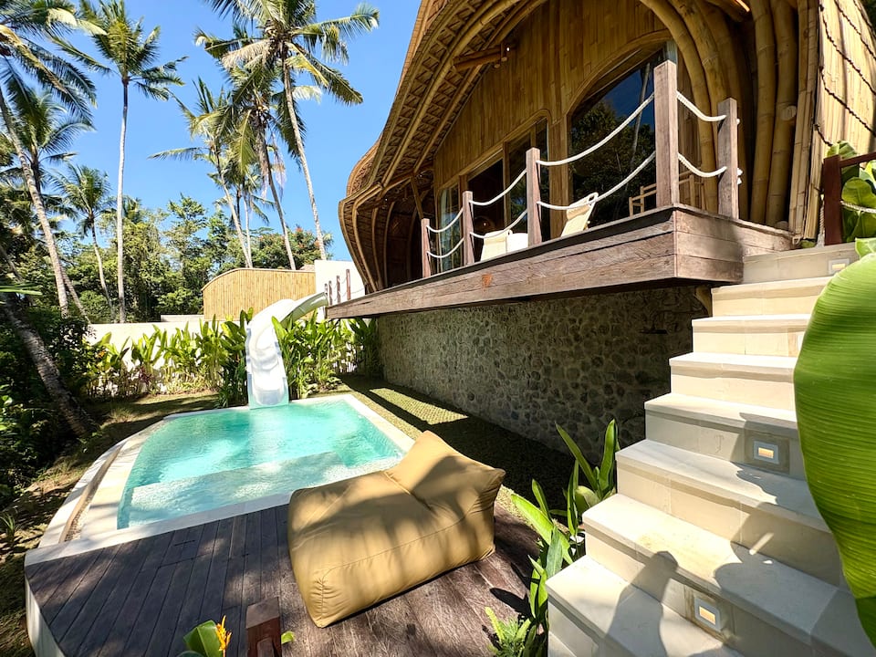 Casa Amor, a bamboo house over the jungle, Tampaksiring, Bali, Indonesia, photo 5 of 10