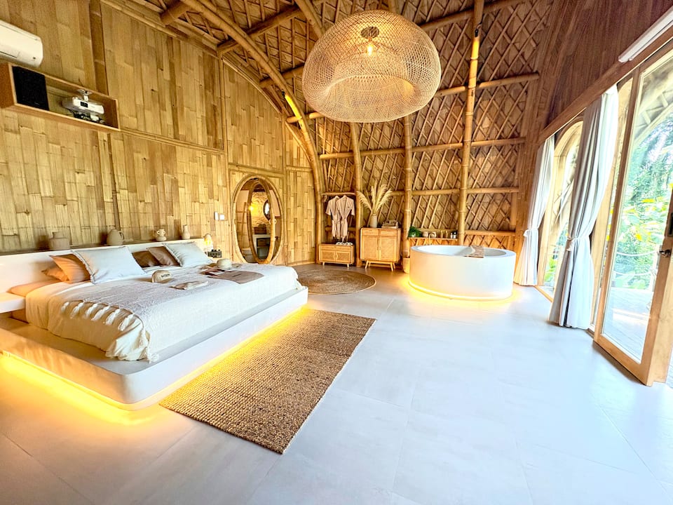 Casa Amor, a bamboo house over the jungle, Tampaksiring, Bali, Indonesia, photo 4 of 10