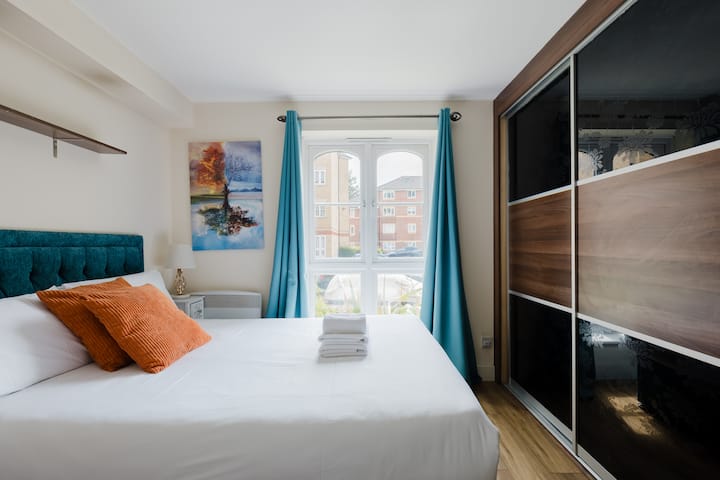 Calming 2bdr Waterfront Flat With Fantastic Views - 格林威治