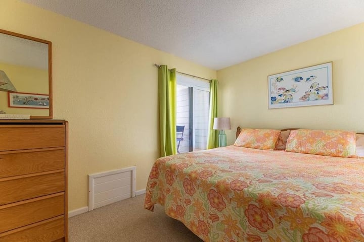 Shore Fun - Oceanfront Comfort With Stunning Views - Kill Devil Hills, NC