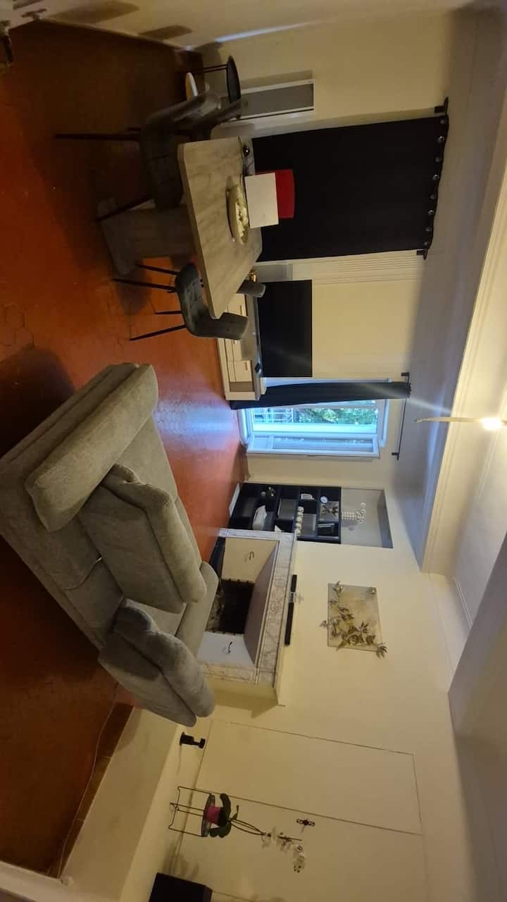 Grand Appartement Avec Terrasse Face à L'horloge - Manosque